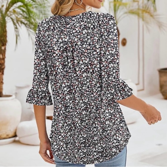 NWOT Women’s Black w/Floral Square Neck Blouse, 3/4 flare sleeve Size L - Picture 8 of 9